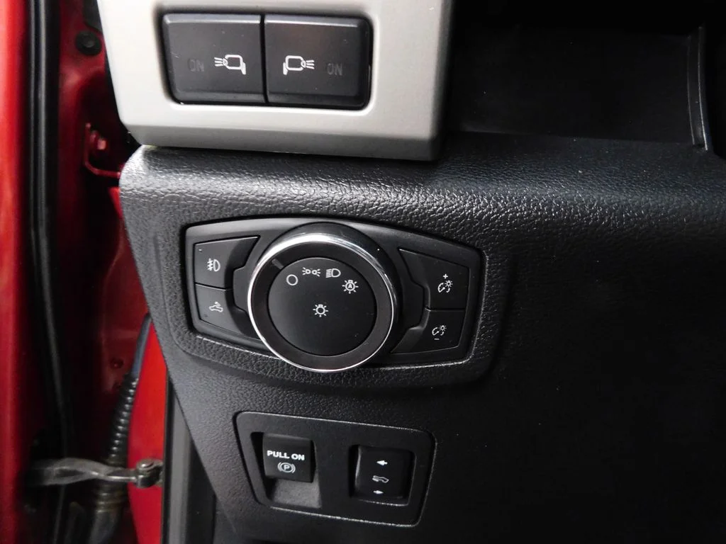 Certified Used 2019 Ruby Red Metallic Tinted Clearcoat Ford Lariat image 17