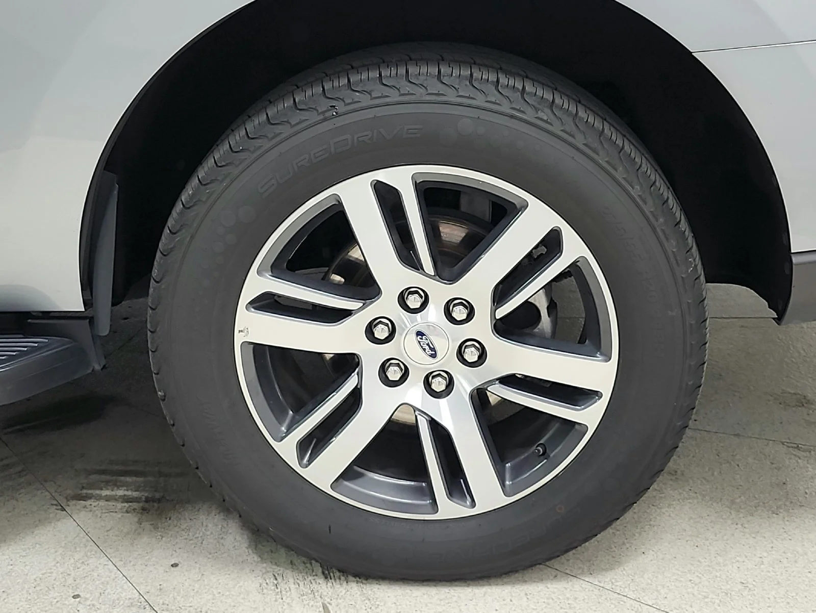 Used 2024 Silver Ford Limited image 21