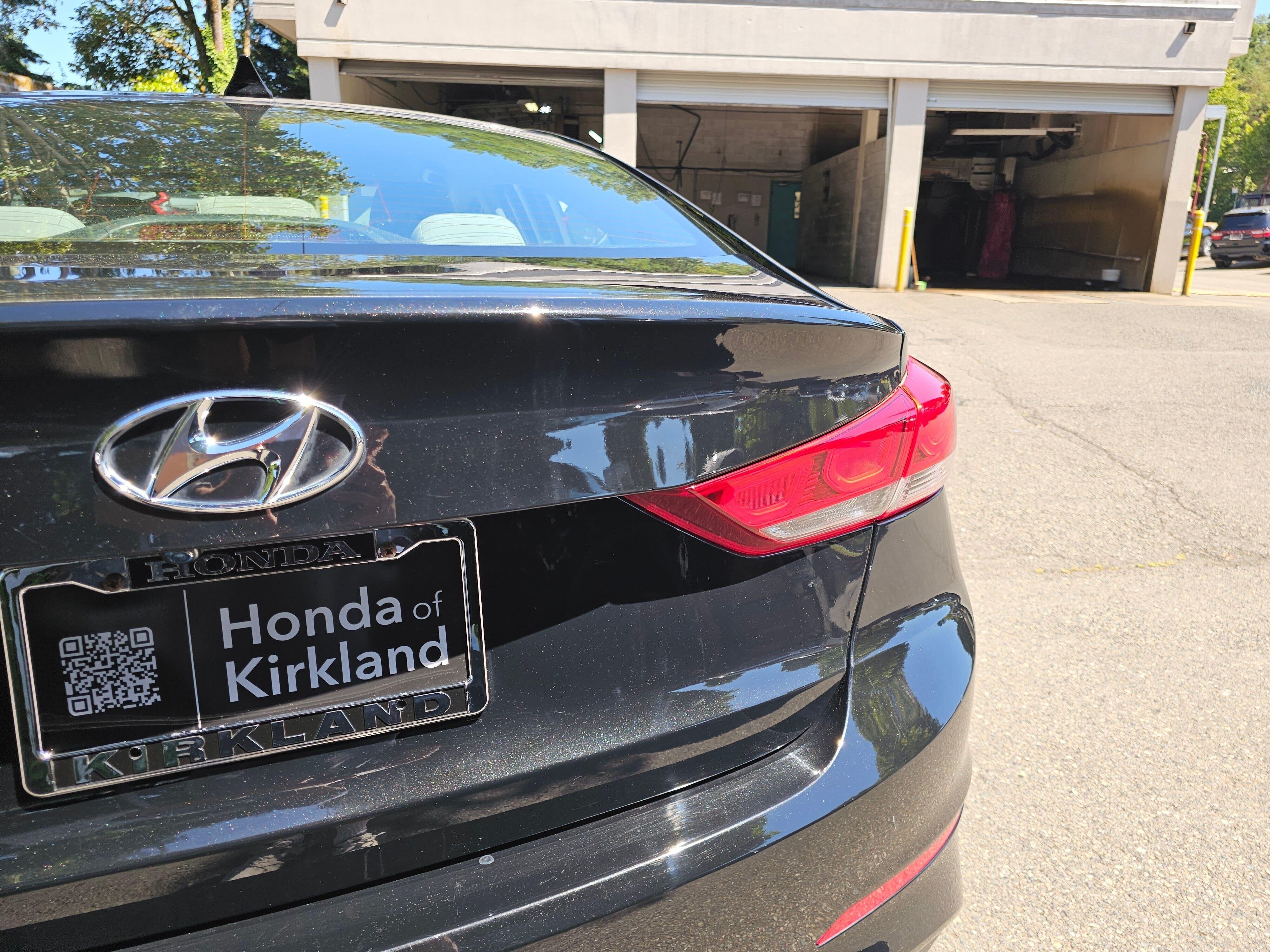 Used 2018 Phantom Black Hyundai SEL image 17