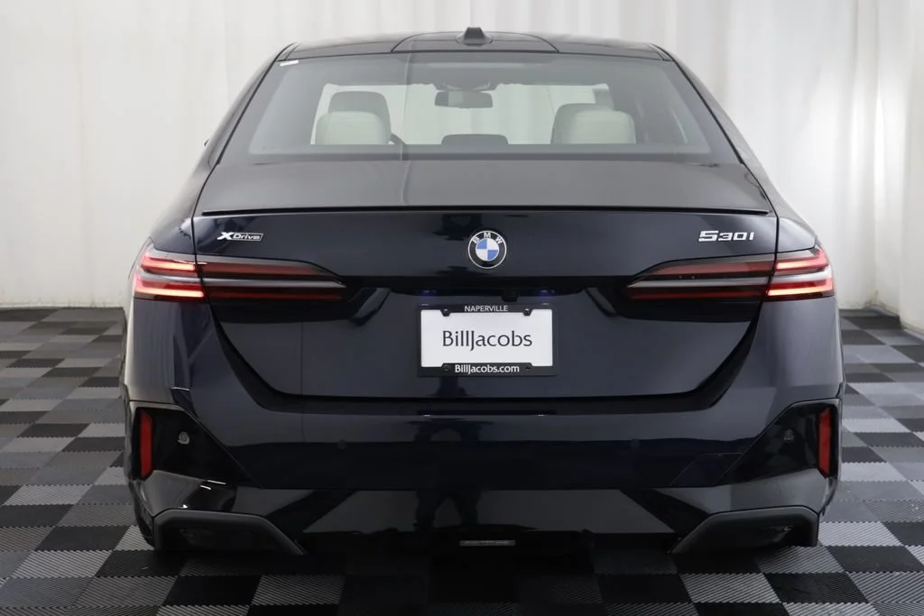 New 2027 CARBON BLACK BMW 530i xDrive image 17