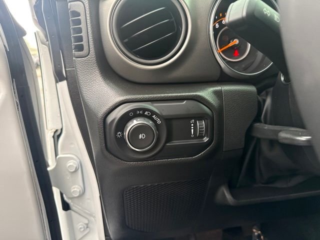 Used 2023 White Jeep Sport S image 15