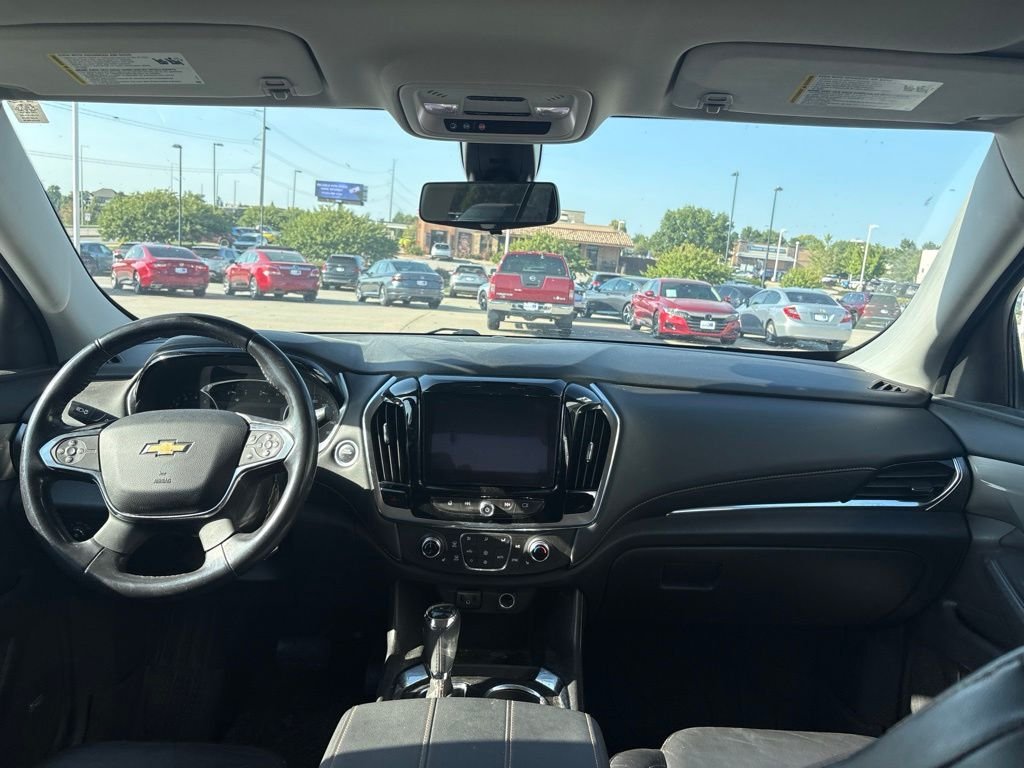 Used 2018 Satin Steel Metallic Chevrolet 3LT image 37
