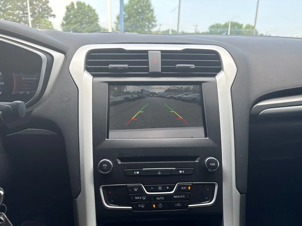 Used 2016 White Ford SE image 17