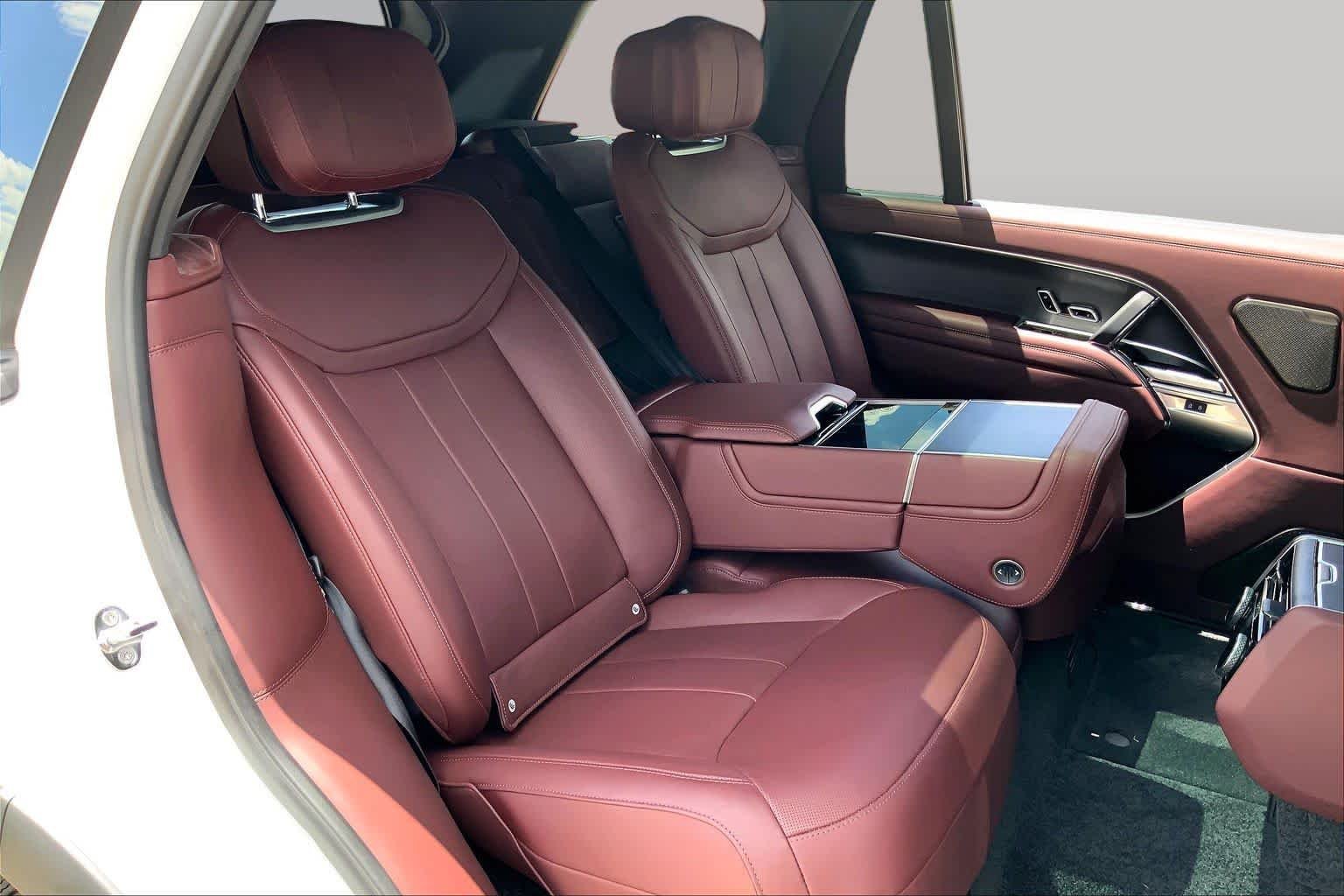Used 2025 Fuji White Land Rover Autobiography image 19