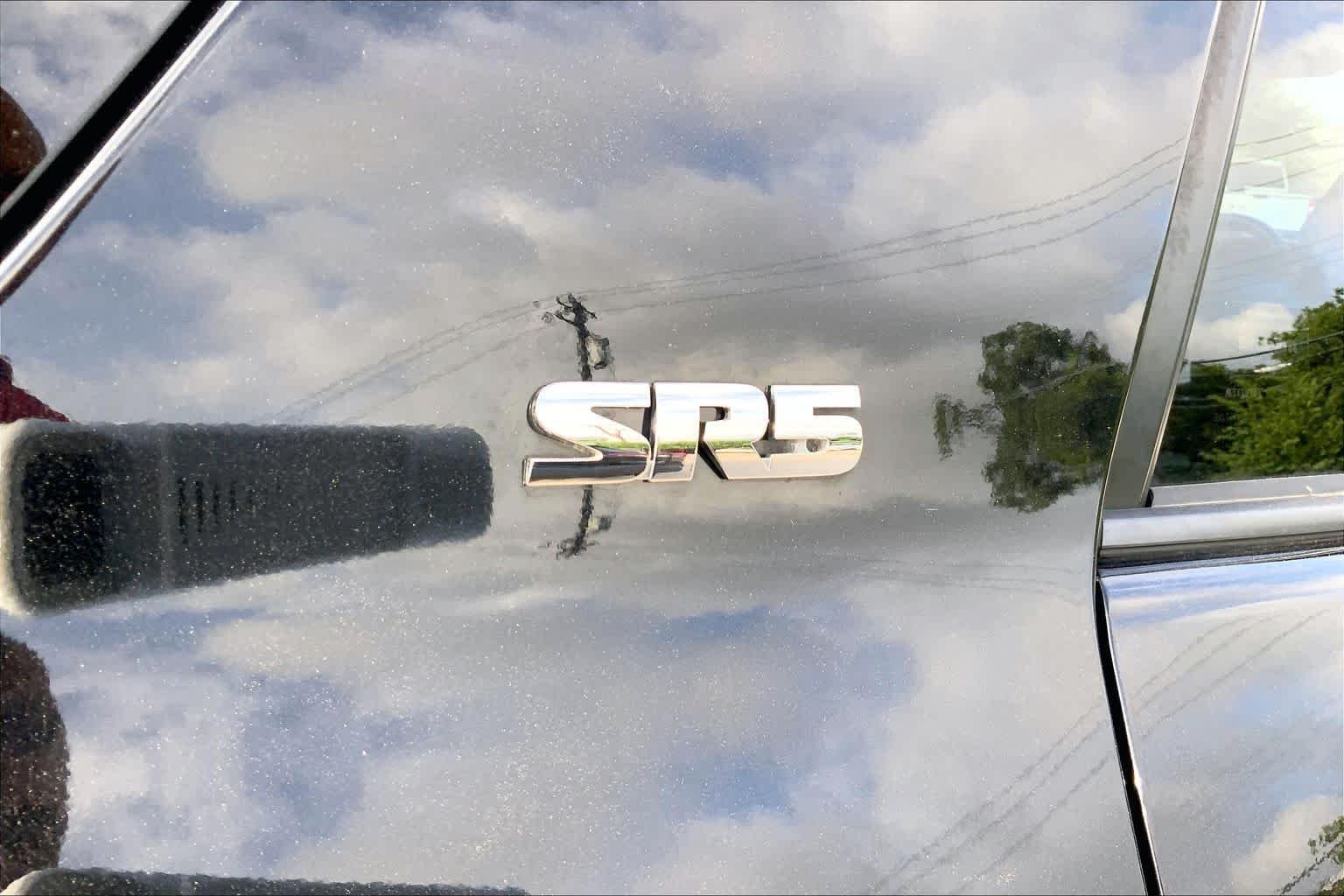 Used 2022 Midnight Black Metallic Toyota SR5 image 10