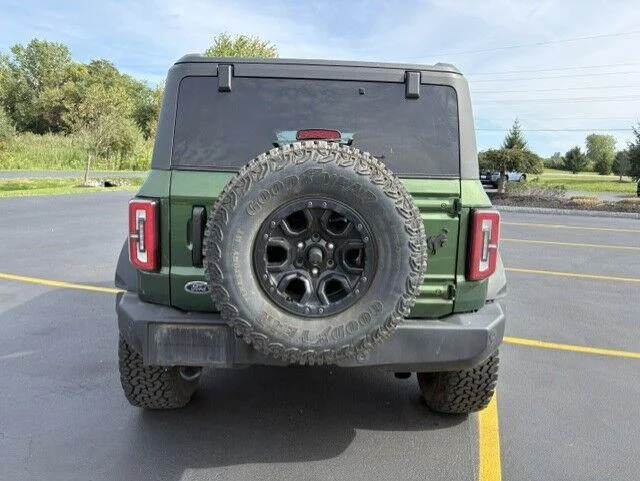 Used 2022 Eruption Green Ford Wildtrak Advanced image 13