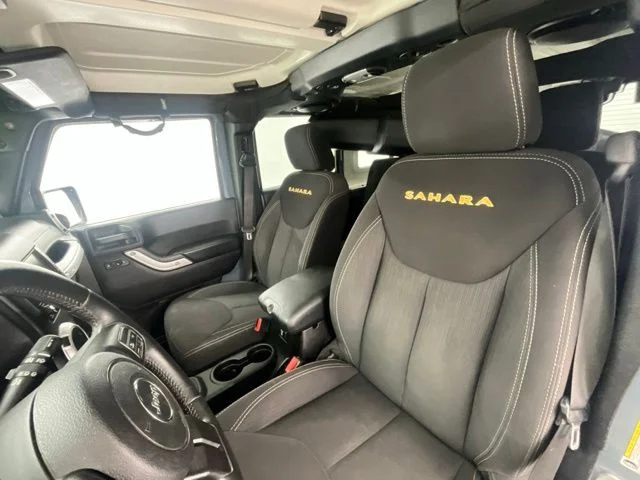 Used 2014 Gray Jeep Unlimited Sahara image 5