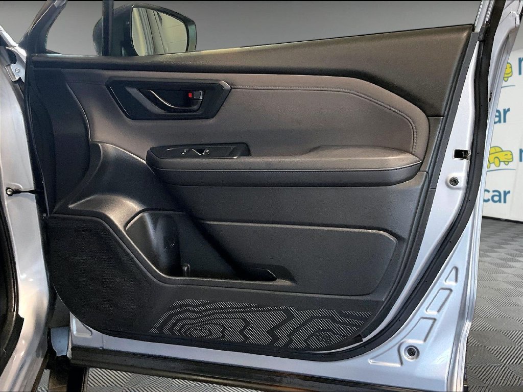 Used 2025 Ice Silver Metallic Subaru Premium image 12