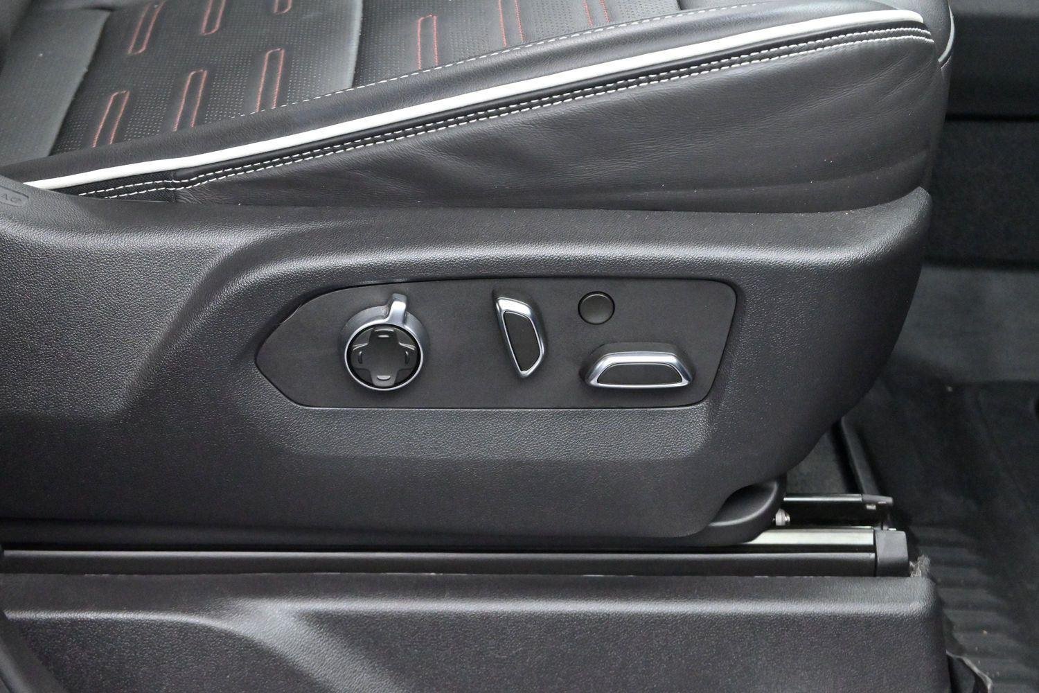 Used 2024 Titanium Rush Metallic GMC AT4X image 34