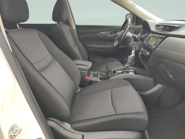 Used 2020 White Nissan S image 29