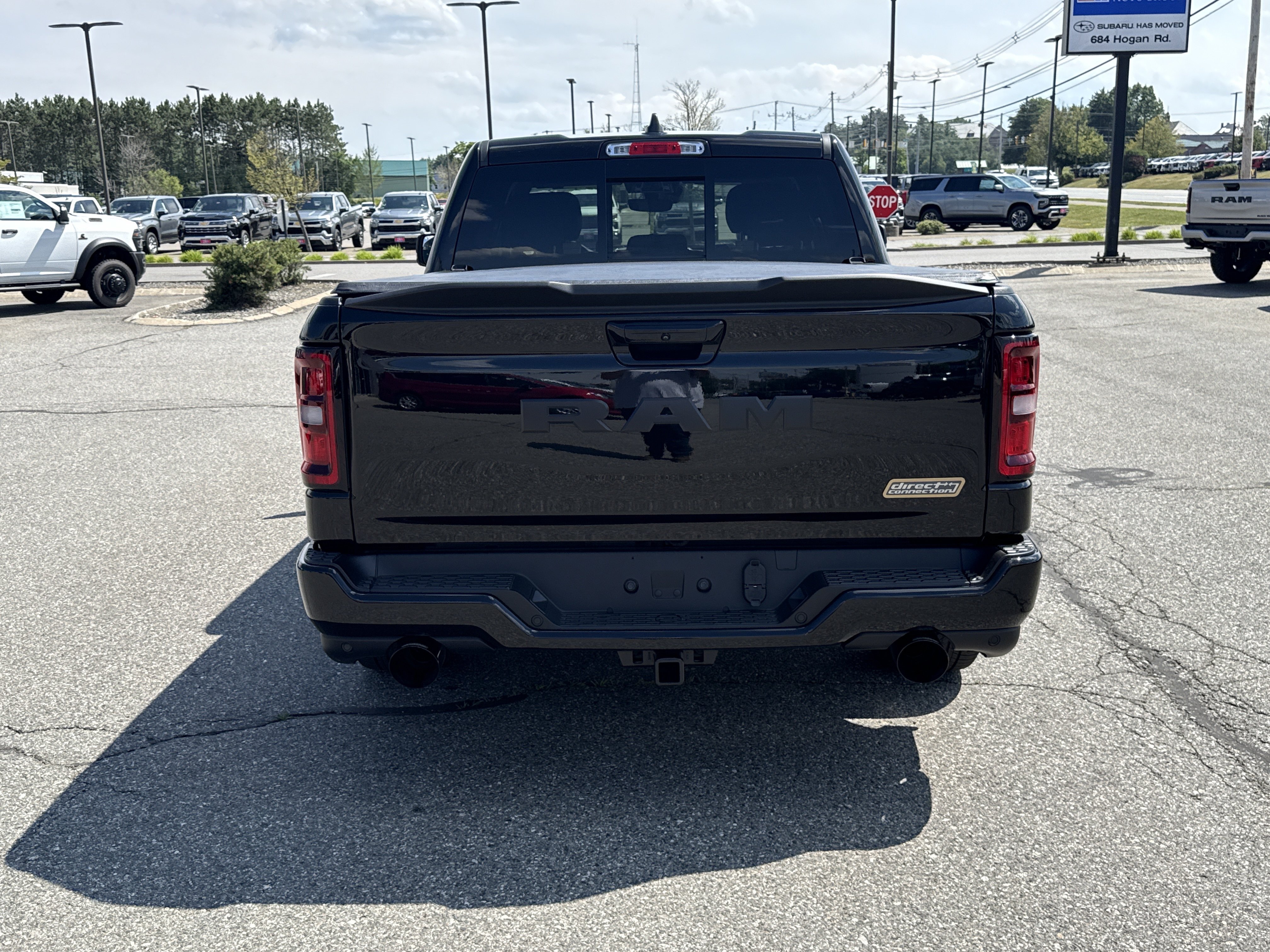 New 2026 Diamond Black Crystal Pearl-Coat Exterior Paint RAM Big Horn image 6