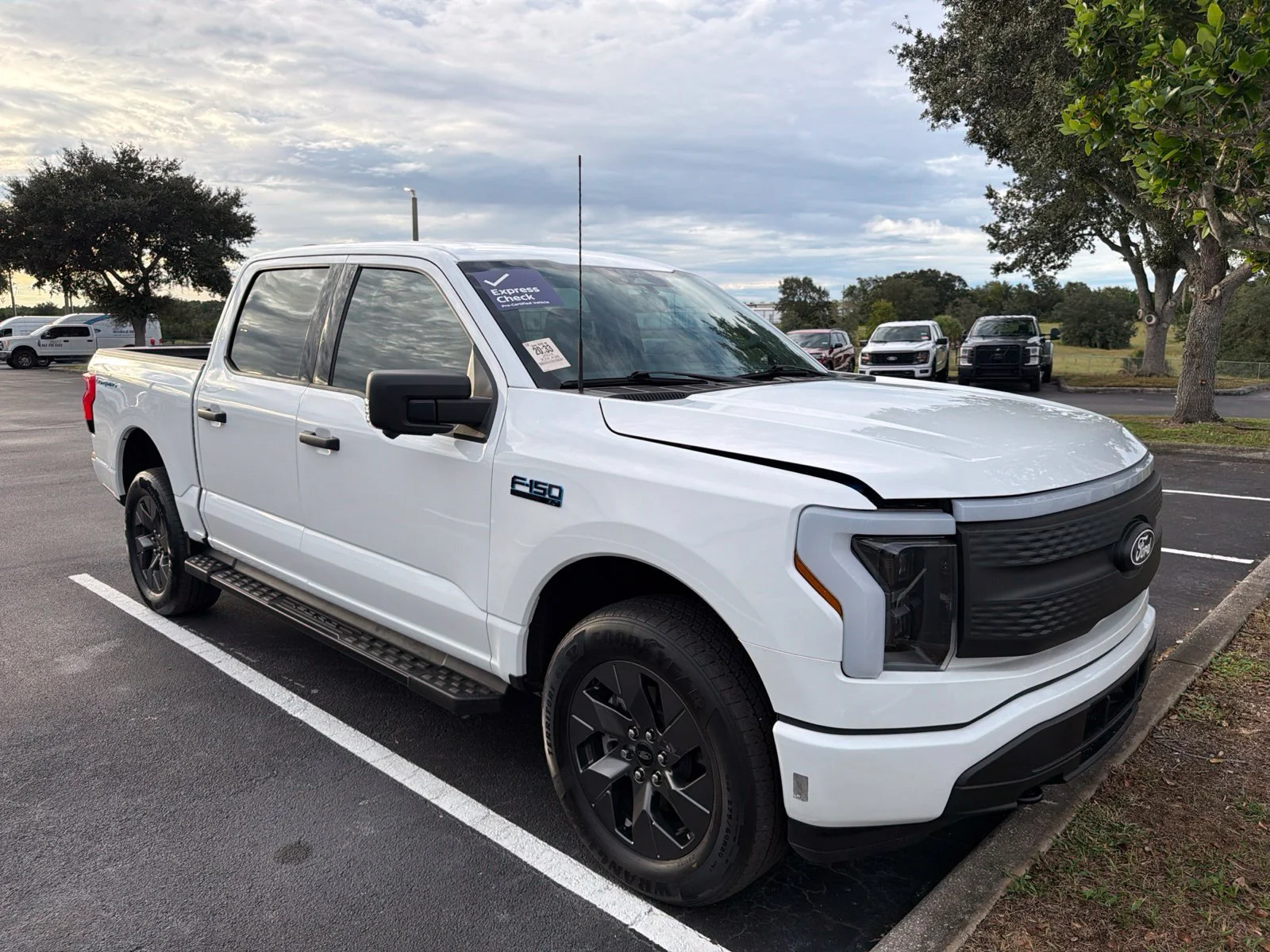 2024 Ford F-150 Lightning XLT