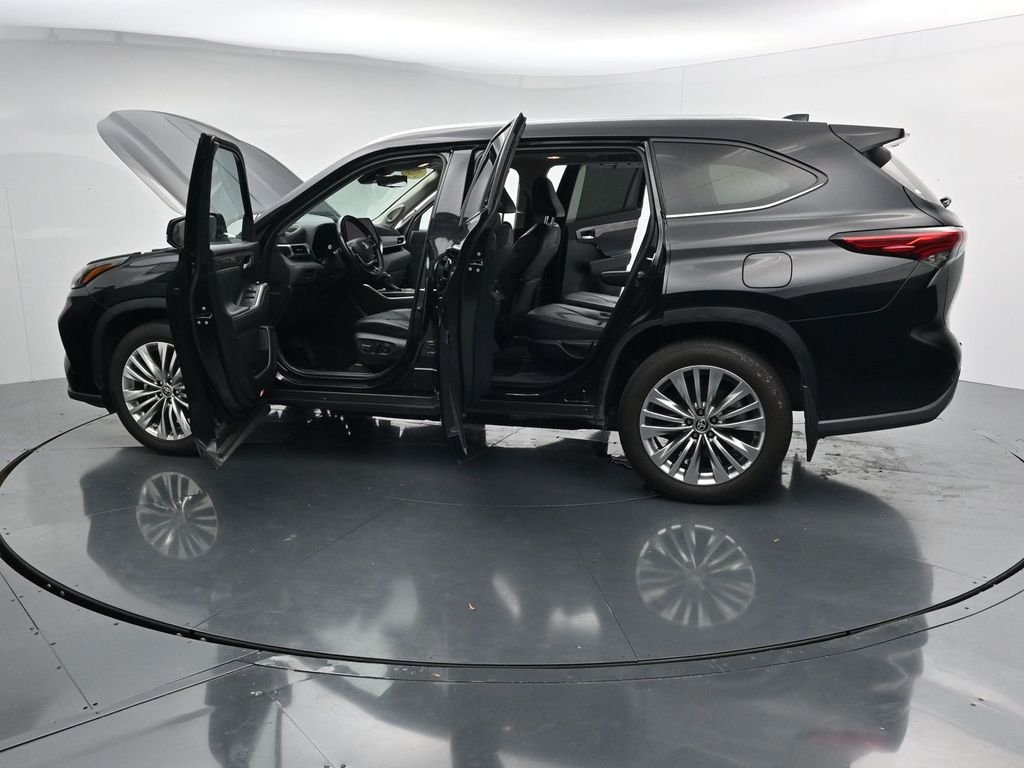 Used 2023 Black Toyota Platinum image 42