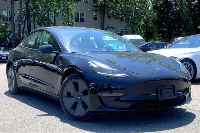 2023 Tesla Model 3 -'s photo