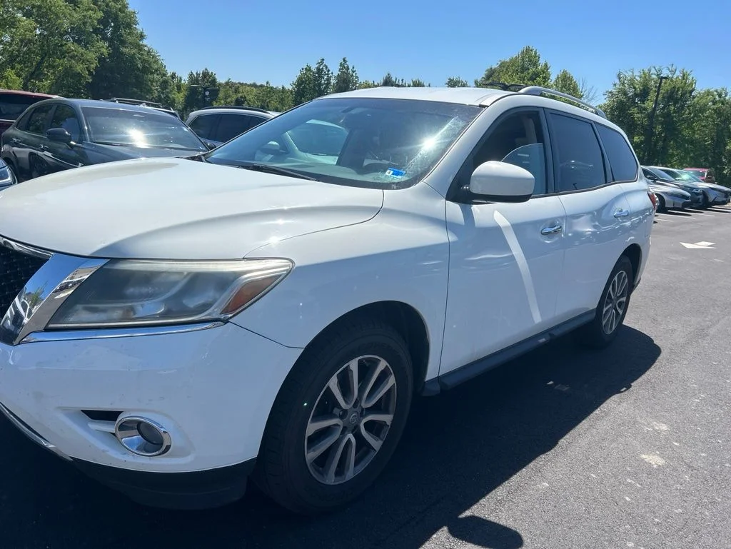 2015 Nissan Pathfinder SV