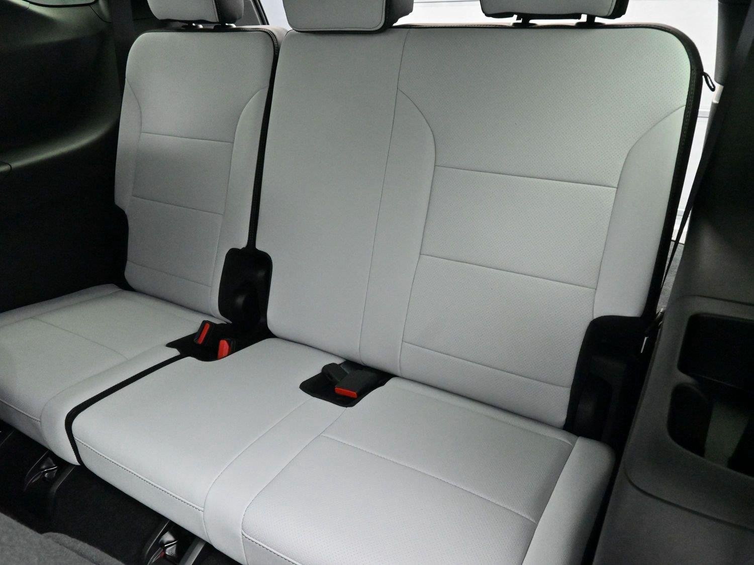 Used 2025 Radiant Red Tintcoat Chevrolet High Country image 33