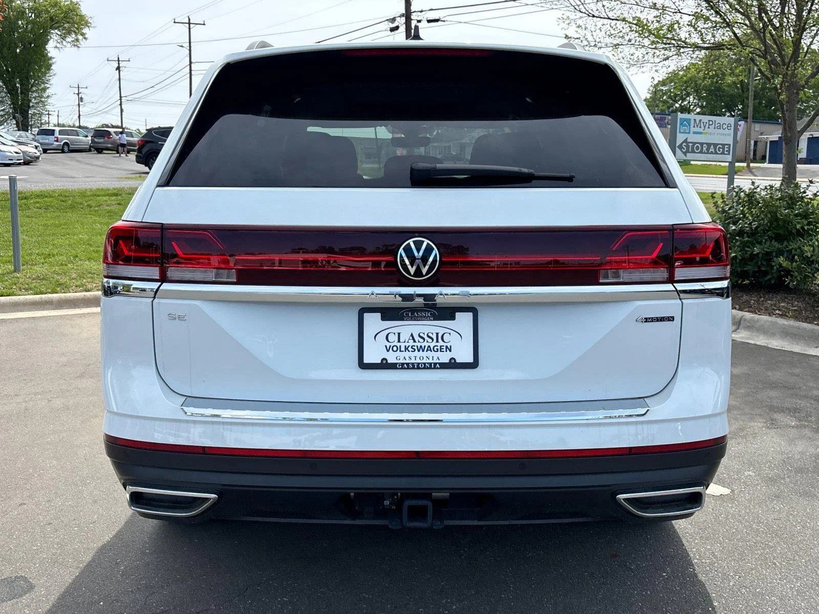 New 2025 Pure White Volkswagen 2.0T SE w/Technology image 4