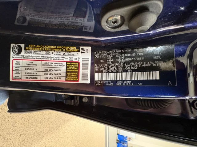 Used 2022  Toyota XLE image 17
