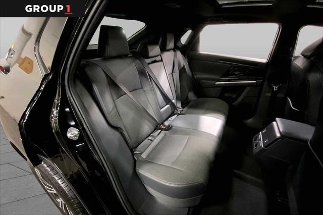 Certified Used 2024 BLACK Toyota  image 19