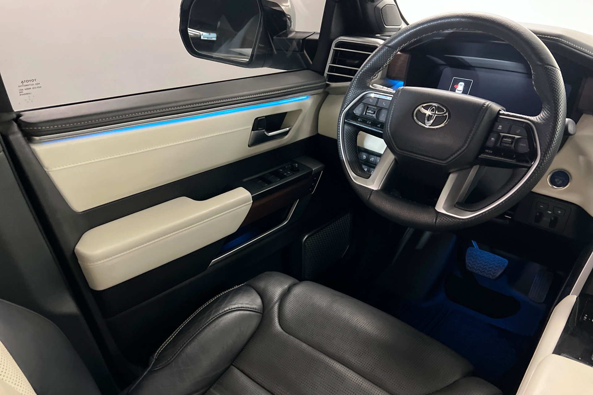 Used 2023 Wind Chill Pearl Toyota Capstone image 12