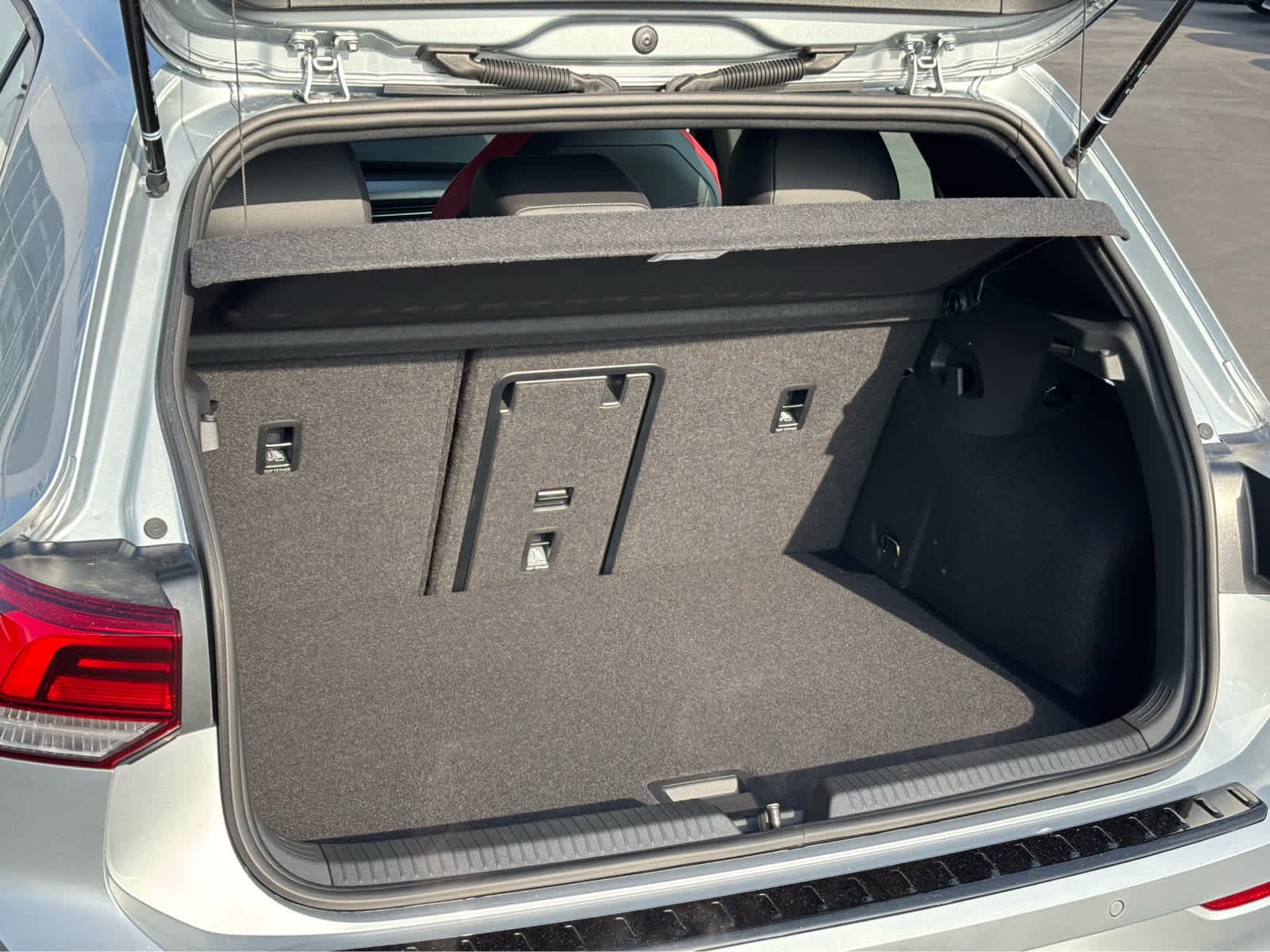 2025 Volkswagen Golf GTI SE - Photo 21