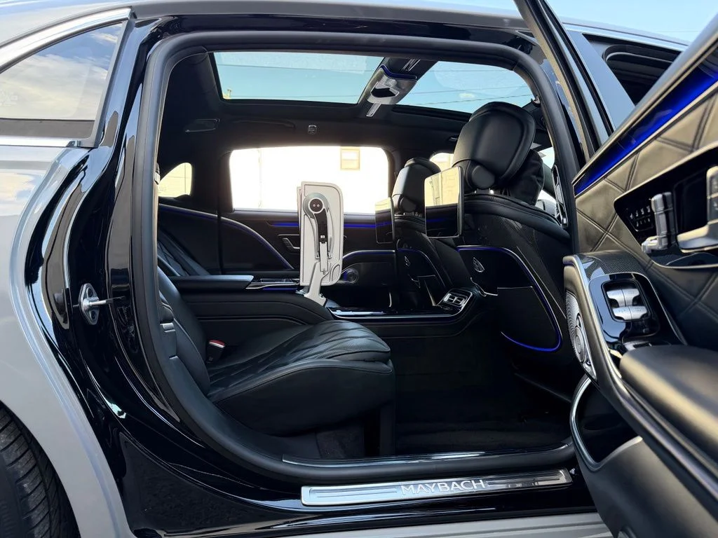 Used 2022 Gray Mercedes-Benz Maybach S 580 image 17