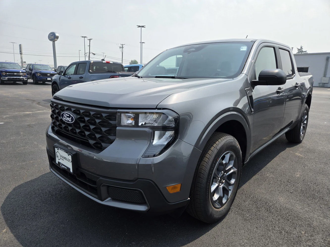 New 2026 Carbonized Gray Metallic Ford XLT image 3