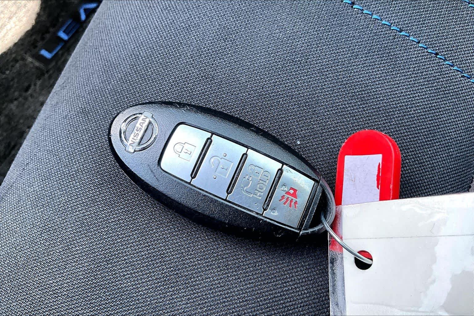 Used 2019 Pearl White Tricoat Nissan SV image 14
