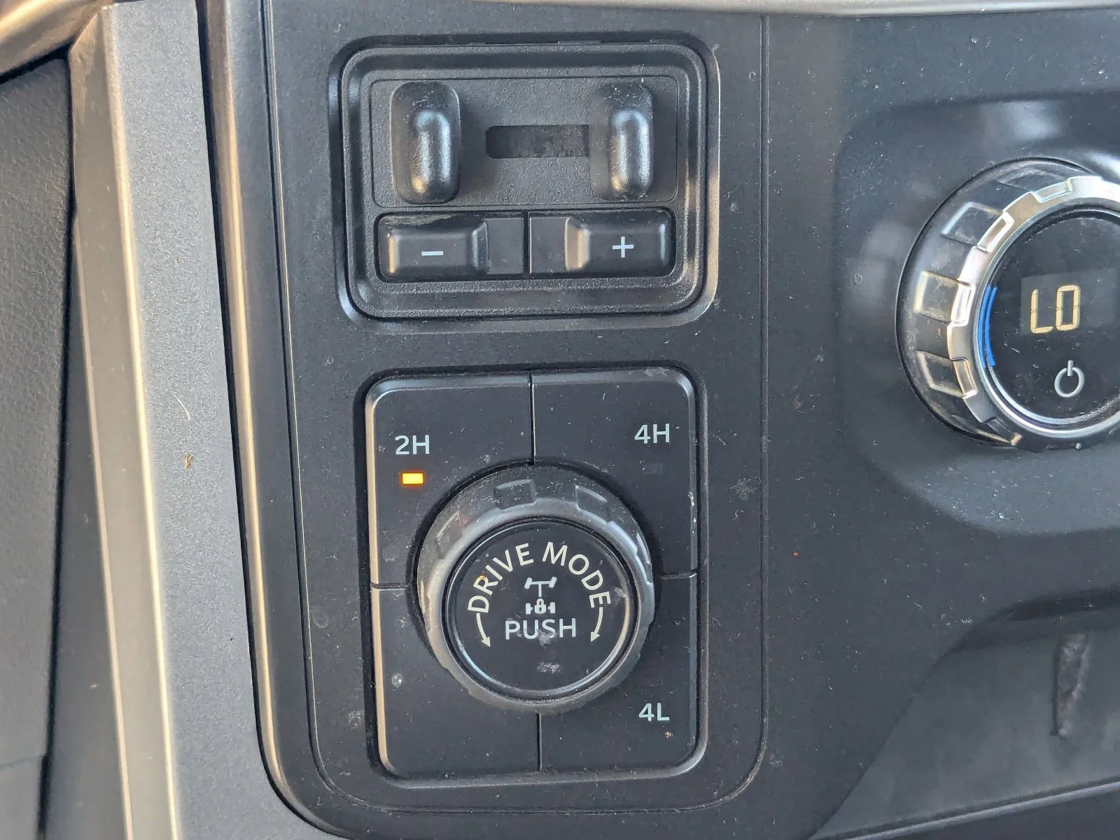 Used 2021 Oxford White Ford XLT image 34