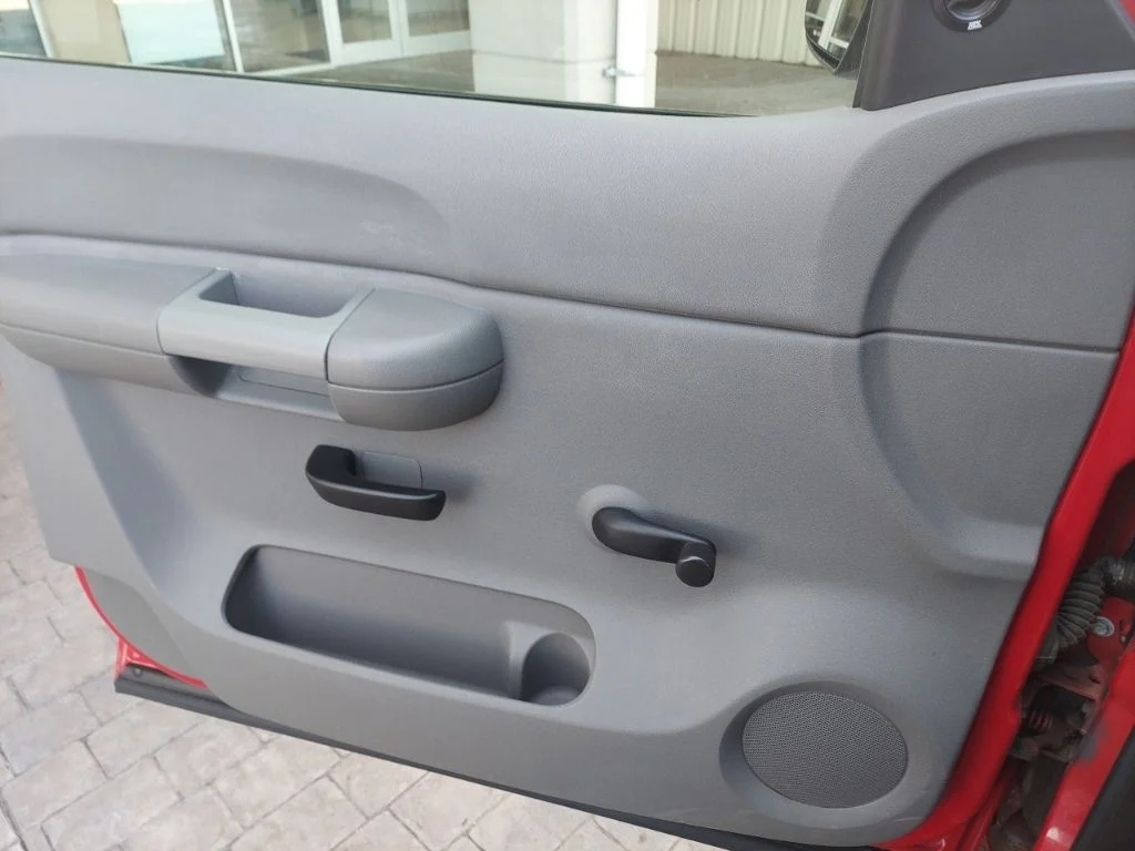 Used 2007 Red Chevrolet Work Truck image 15