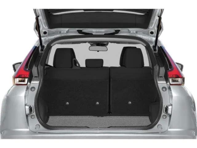 Used 2022  Mitsubishi ES image 11