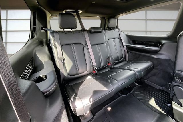 Used 2026 Black Jeep Summit Obsidian image 27