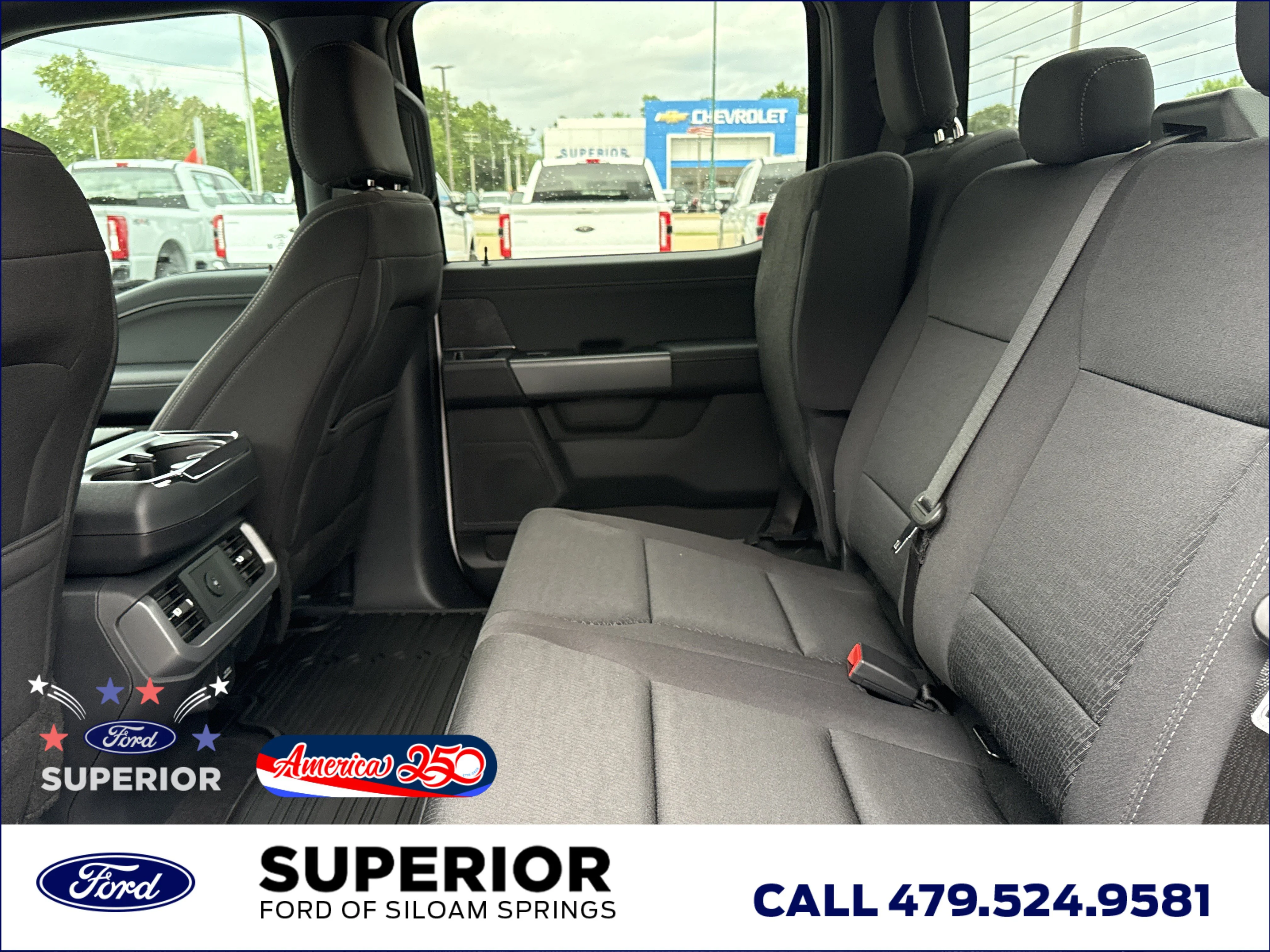 New 2026 Oxford White Ford XLT 4WD image 7