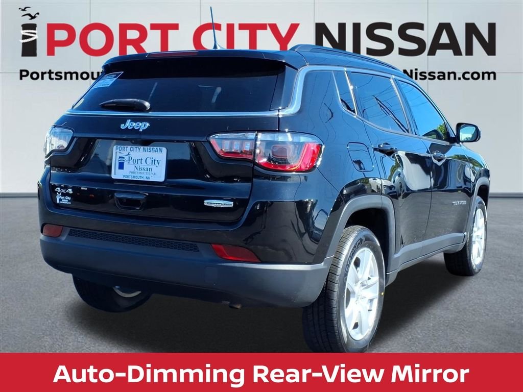 Used 2022 Diamond Black Jeep Latitude w/convenience group image 34