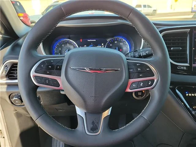 Used 2025 Gray Chrysler Select Front-Wheel Drive Passenger image 18
