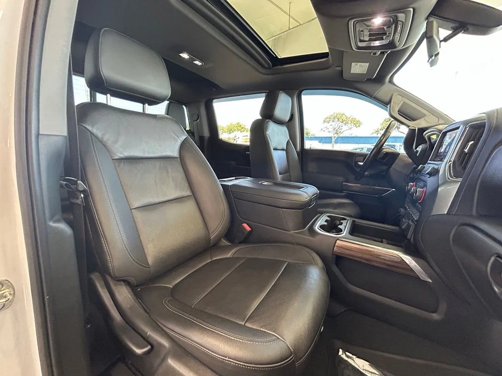 Used 2021 White Chevrolet RST image 29