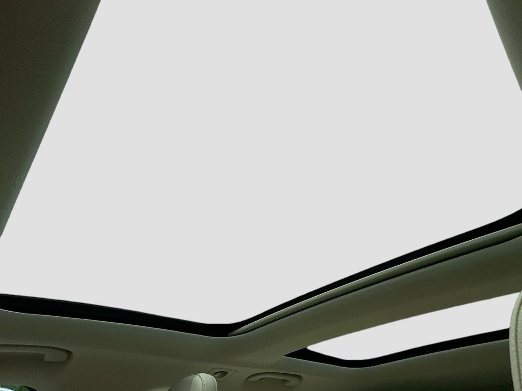 Certified Used 2025  Mercedes-Benz E 450 image 23