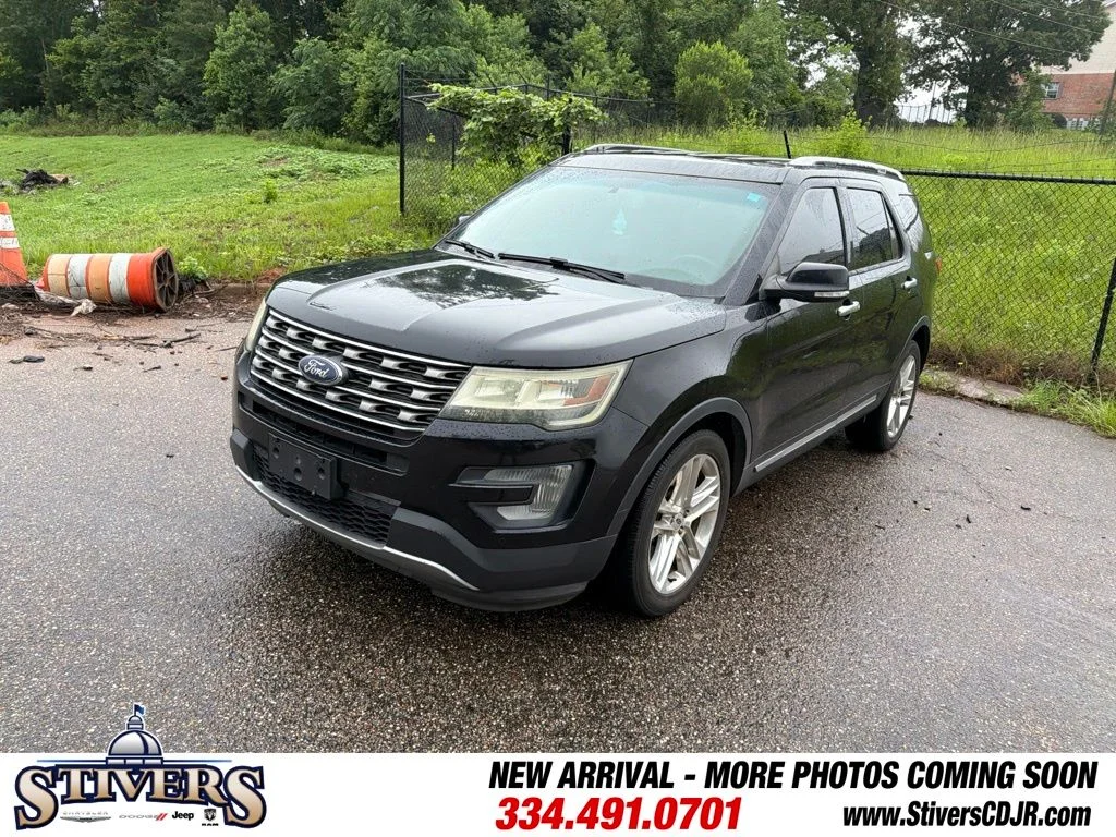 Used 2016 Black Ford XLT image 3