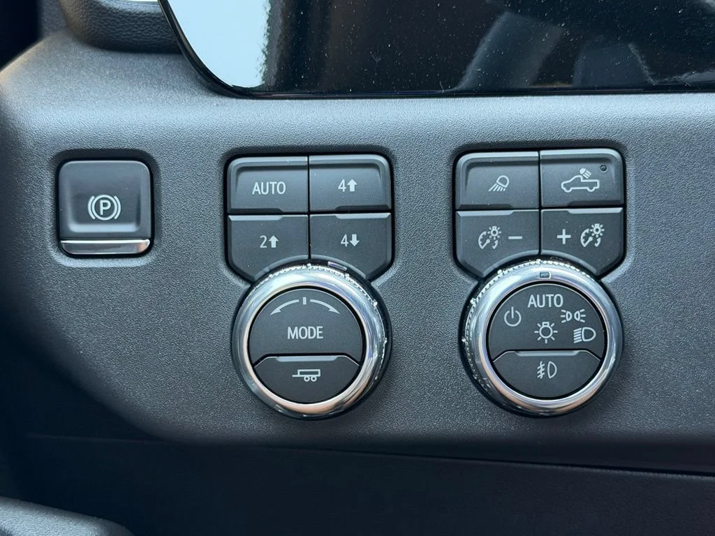 New 2026 Sterling Metallic GMC SLT image 9