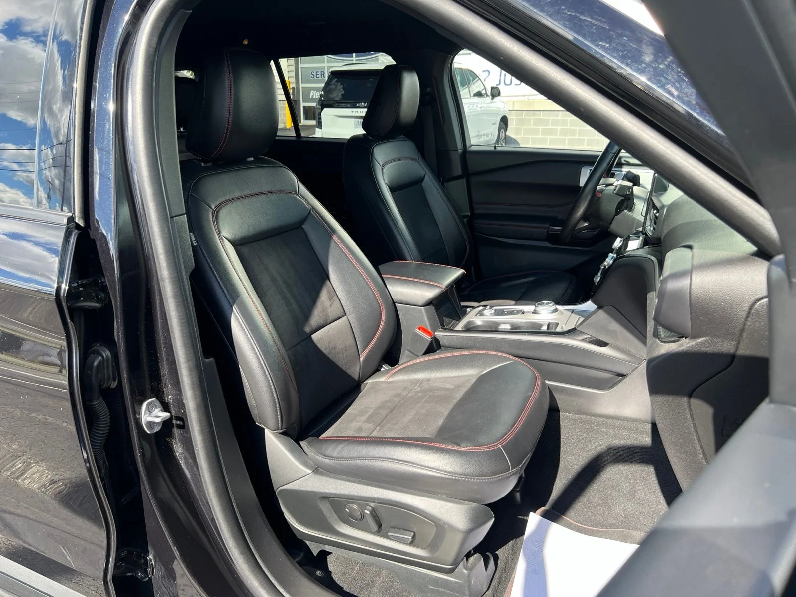 Certified Used 2023 Agate Black Metallic Ford ST-Line image 50