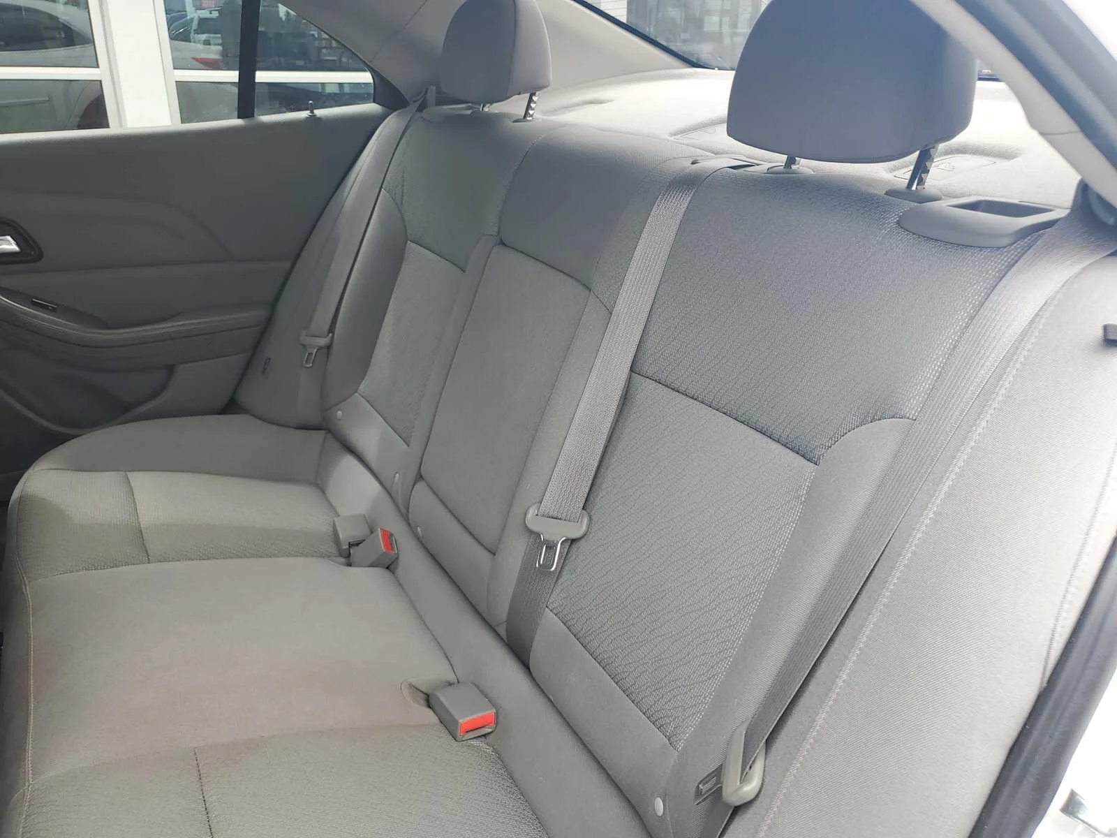 Used 2015 SUMMIT WHITE Chevrolet LS image 22