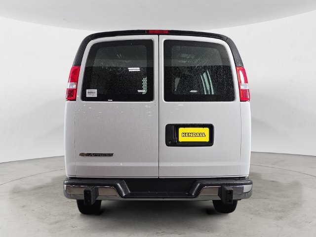 Used 2025 Summit White Chevrolet WT image 6
