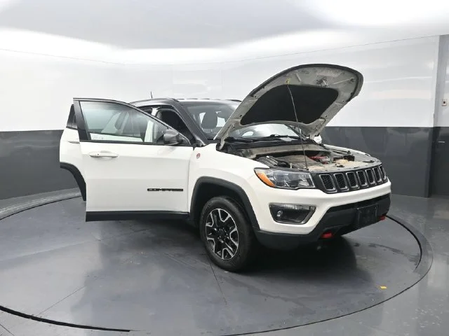 Used 2020 White Jeep Trailhawk image 39
