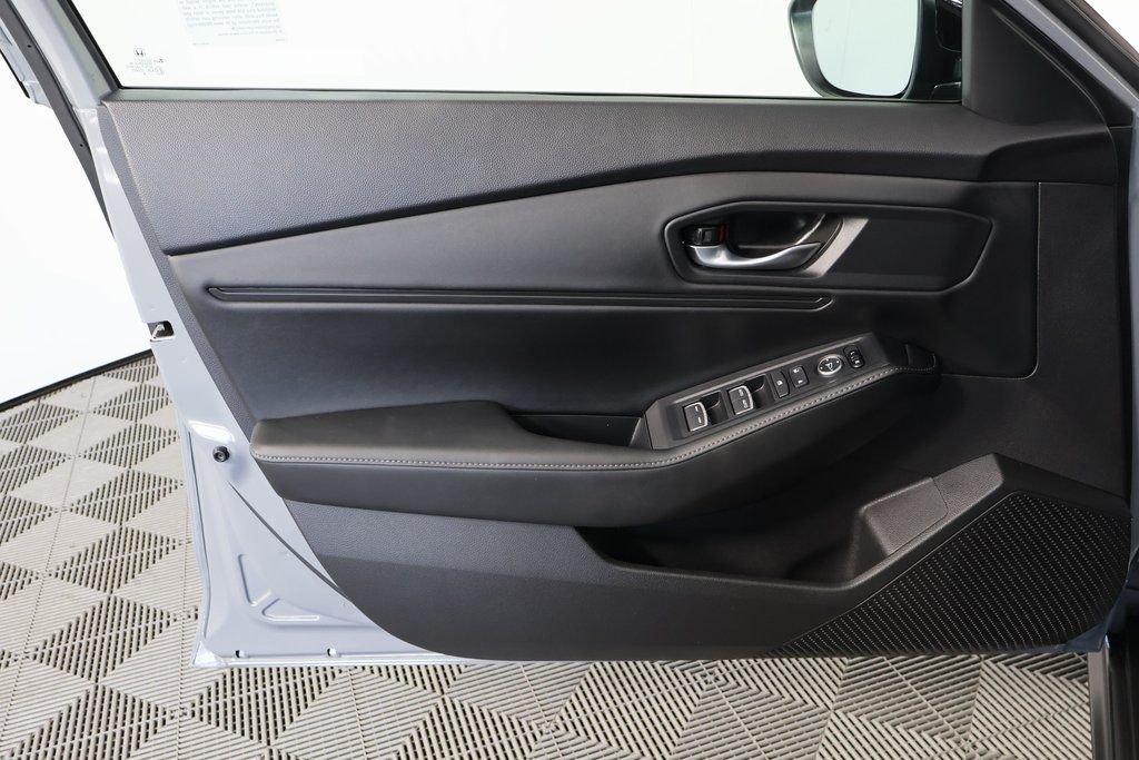 Used 2025 Urban Gray Pearl Honda Sport image 12