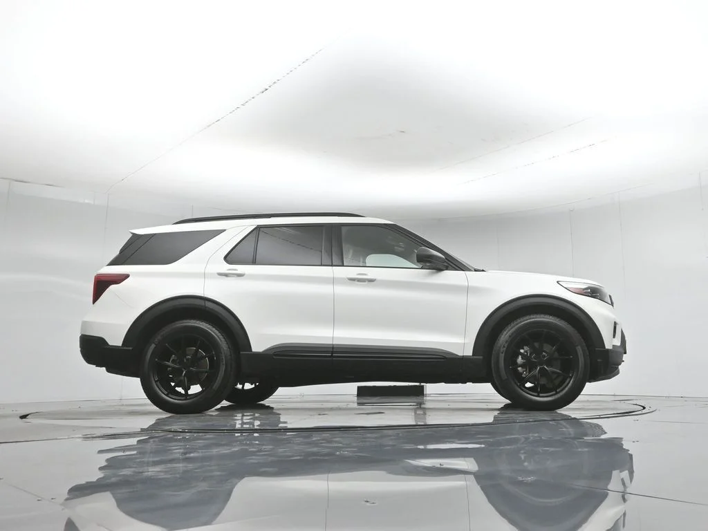 Used 2022 White Ford Timberline image 52