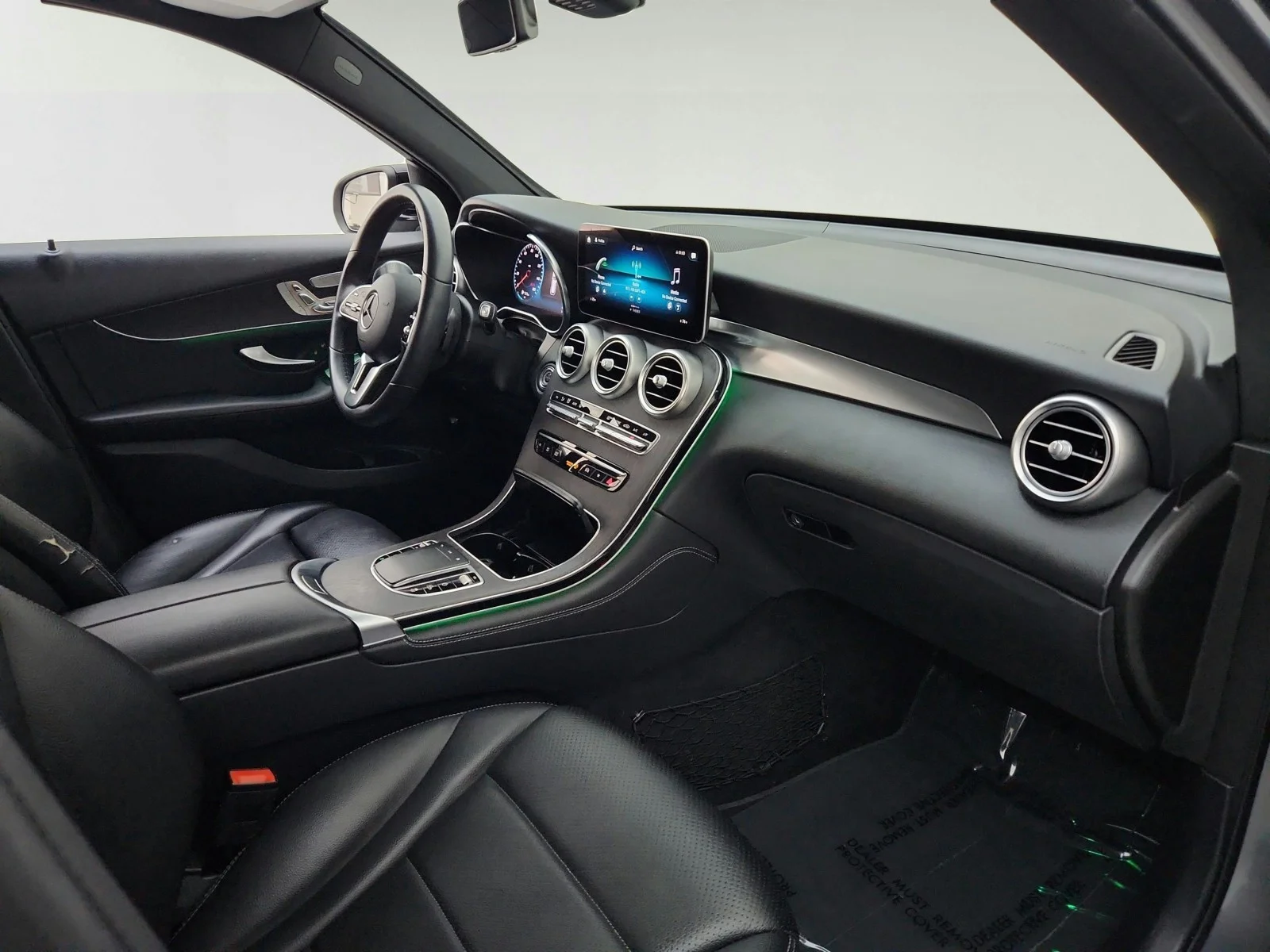 Used 2020 Selenite Grey Metallic Mercedes-Benz GLC 300 image 28