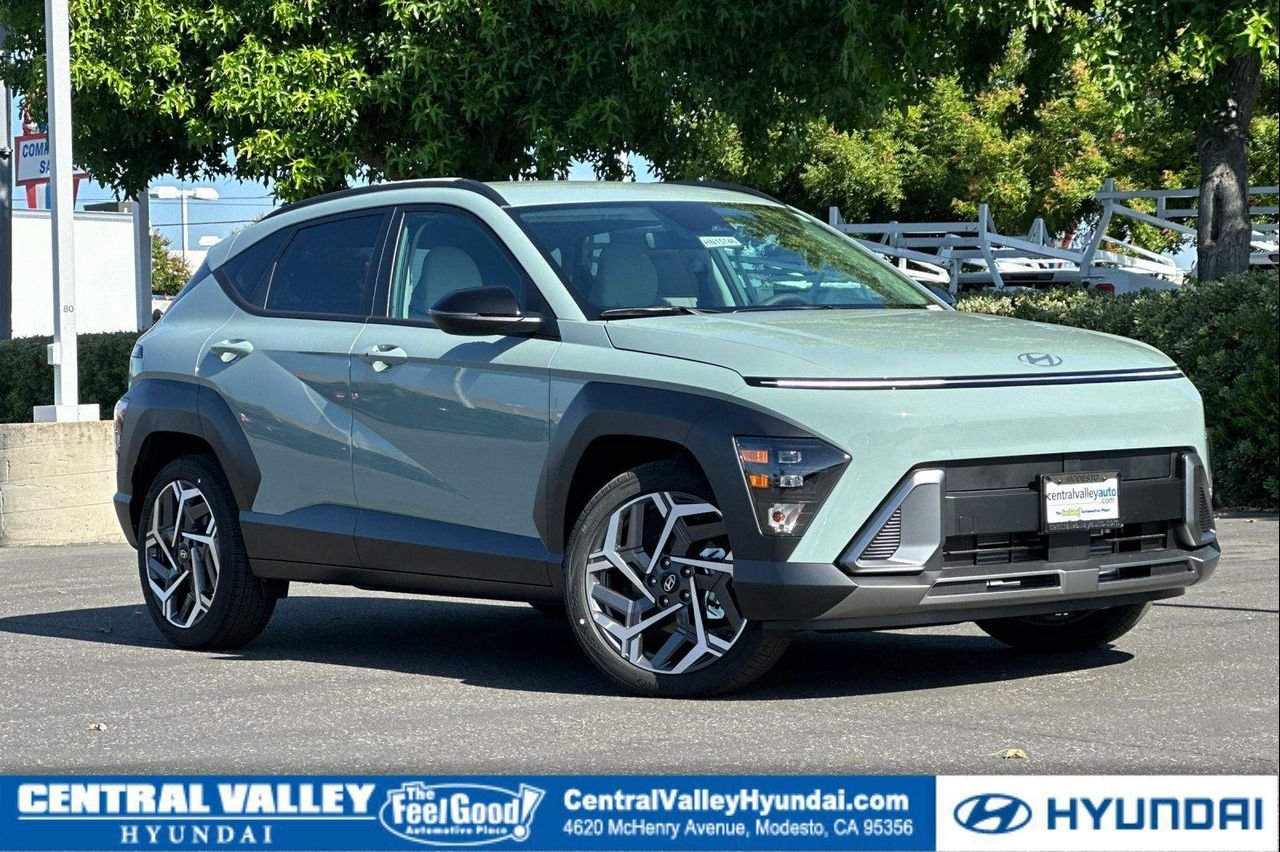 2026 Hyundai Kona SEL Premium Automatic's photo