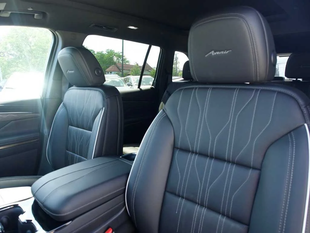 2026 Buick Enclave Avenir - Photo 12