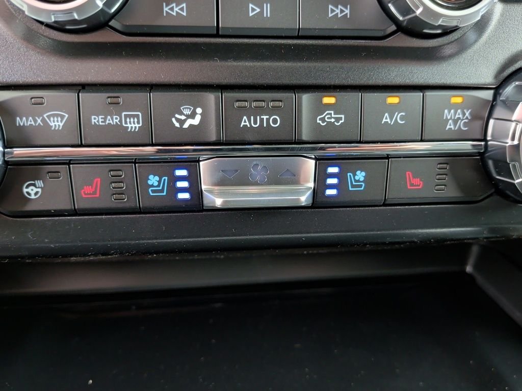 New 2026 Agate Black Metallic Ford F-250® Lariat® image 29