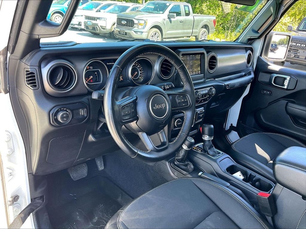 Used 2023 Bright White Clearcoat Jeep  image 8